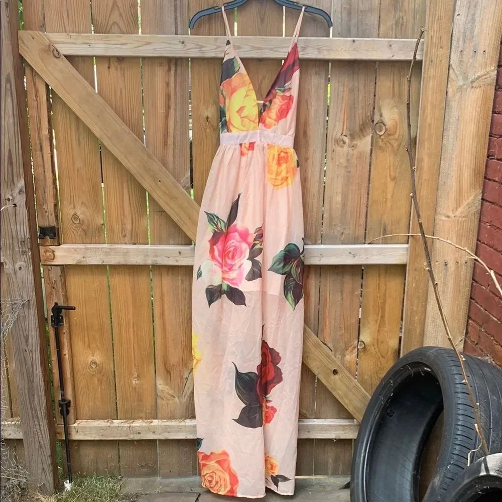 L'ATISTE Floral Maxi Dress